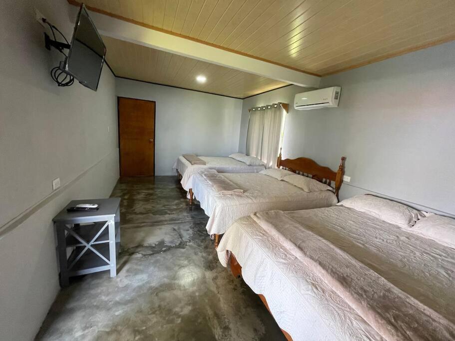Large & Confortable Family House La Fortuna Extérieur photo