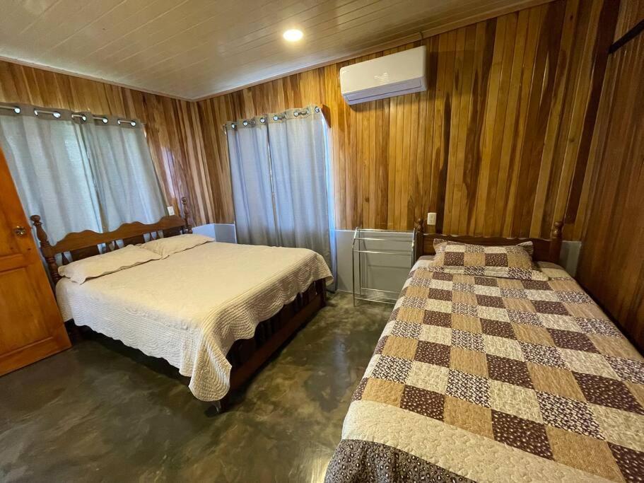 Large & Confortable Family House La Fortuna Extérieur photo