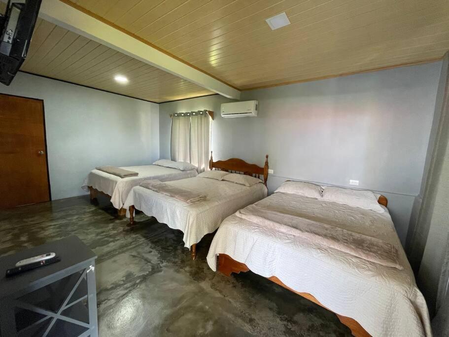 Large & Confortable Family House La Fortuna Extérieur photo